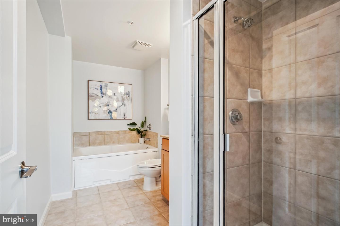 4480 MARKET COMMONS DR #509, FAIRFAX, Virginia 22033, 2 Bedrooms Bedrooms, ,2 BathroomsBathrooms,Residential,For sale,4480 MARKET COMMONS DR #509,VAFX2197724 MLS # VAFX2197724