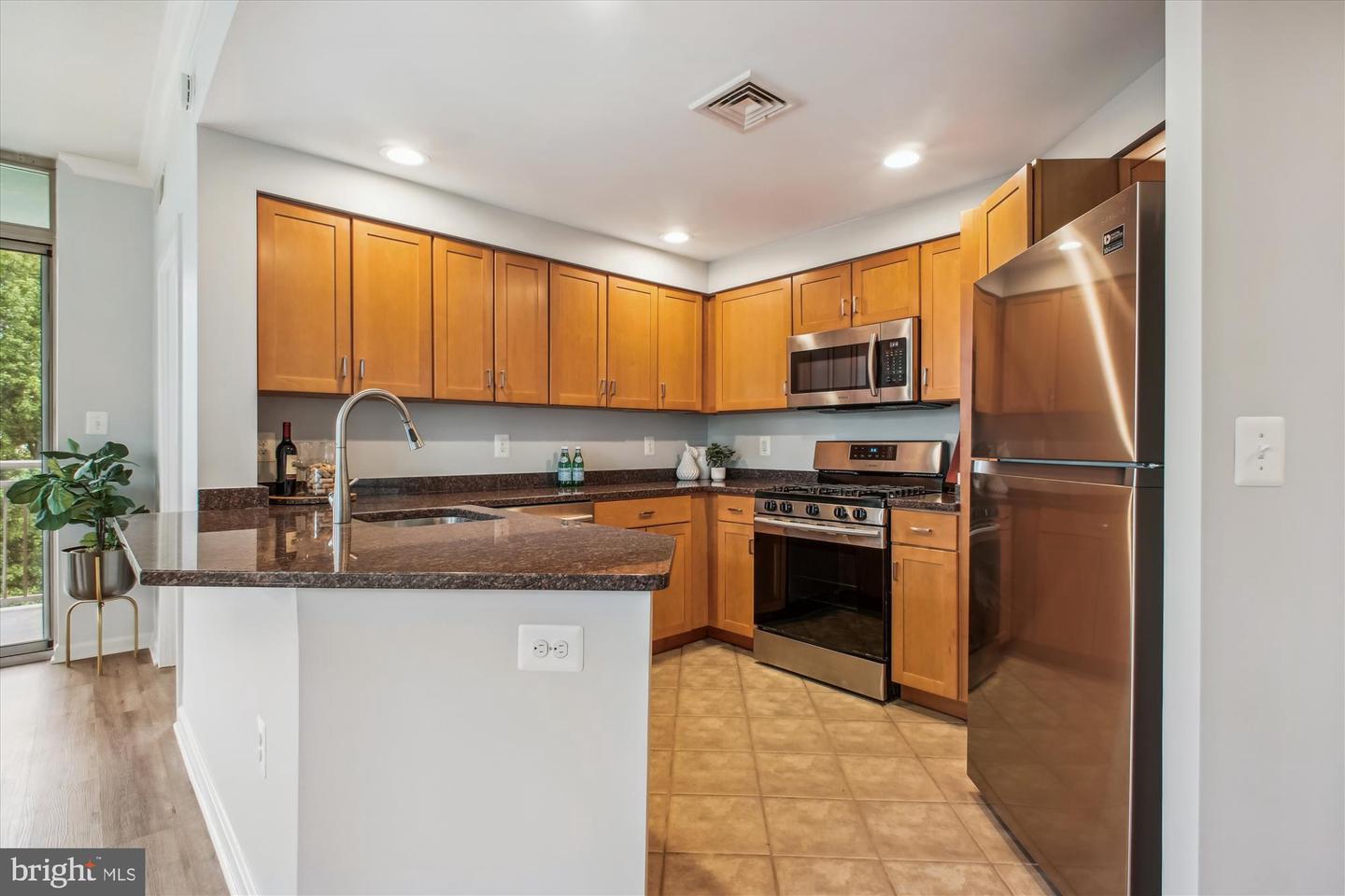 4480 MARKET COMMONS DR #509, FAIRFAX, Virginia 22033, 2 Bedrooms Bedrooms, ,2 BathroomsBathrooms,Residential,For sale,4480 MARKET COMMONS DR #509,VAFX2197724 MLS # VAFX2197724