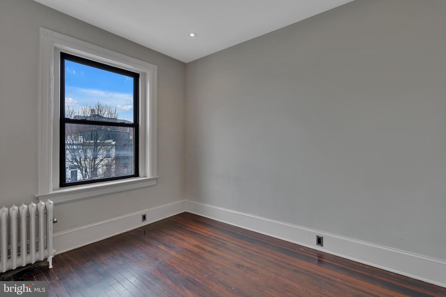 149 R ST NE #6, WASHINGTON, District Of Columbia 20002, 2 Bedrooms Bedrooms, ,1 BathroomBathrooms,Residential,For sale,149 R ST NE #6,DCDC2168350 MLS # DCDC2168350