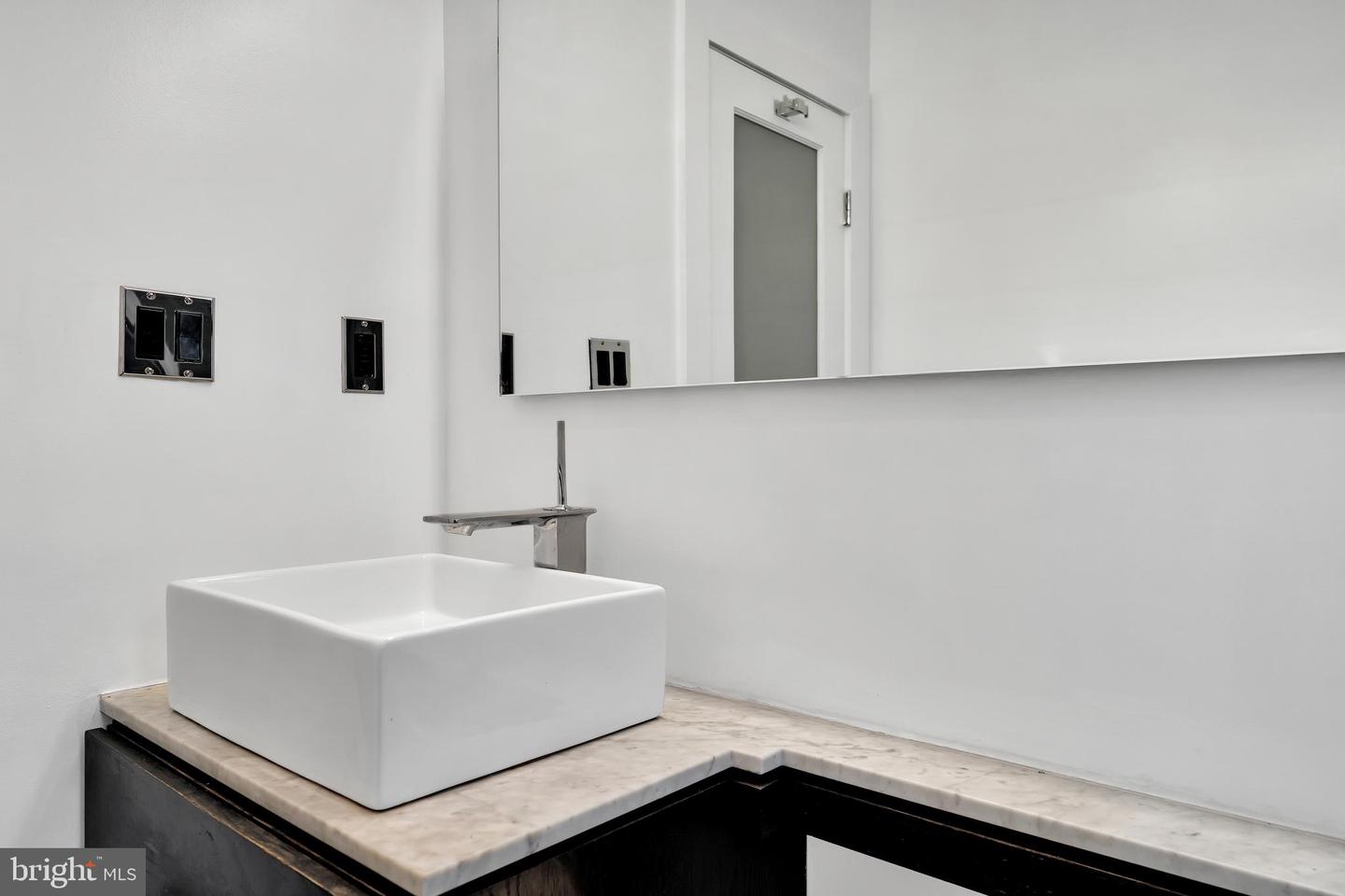 149 R ST NE #6, WASHINGTON, District Of Columbia 20002, 2 Bedrooms Bedrooms, ,1 BathroomBathrooms,Residential,For sale,149 R ST NE #6,DCDC2168350 MLS # DCDC2168350