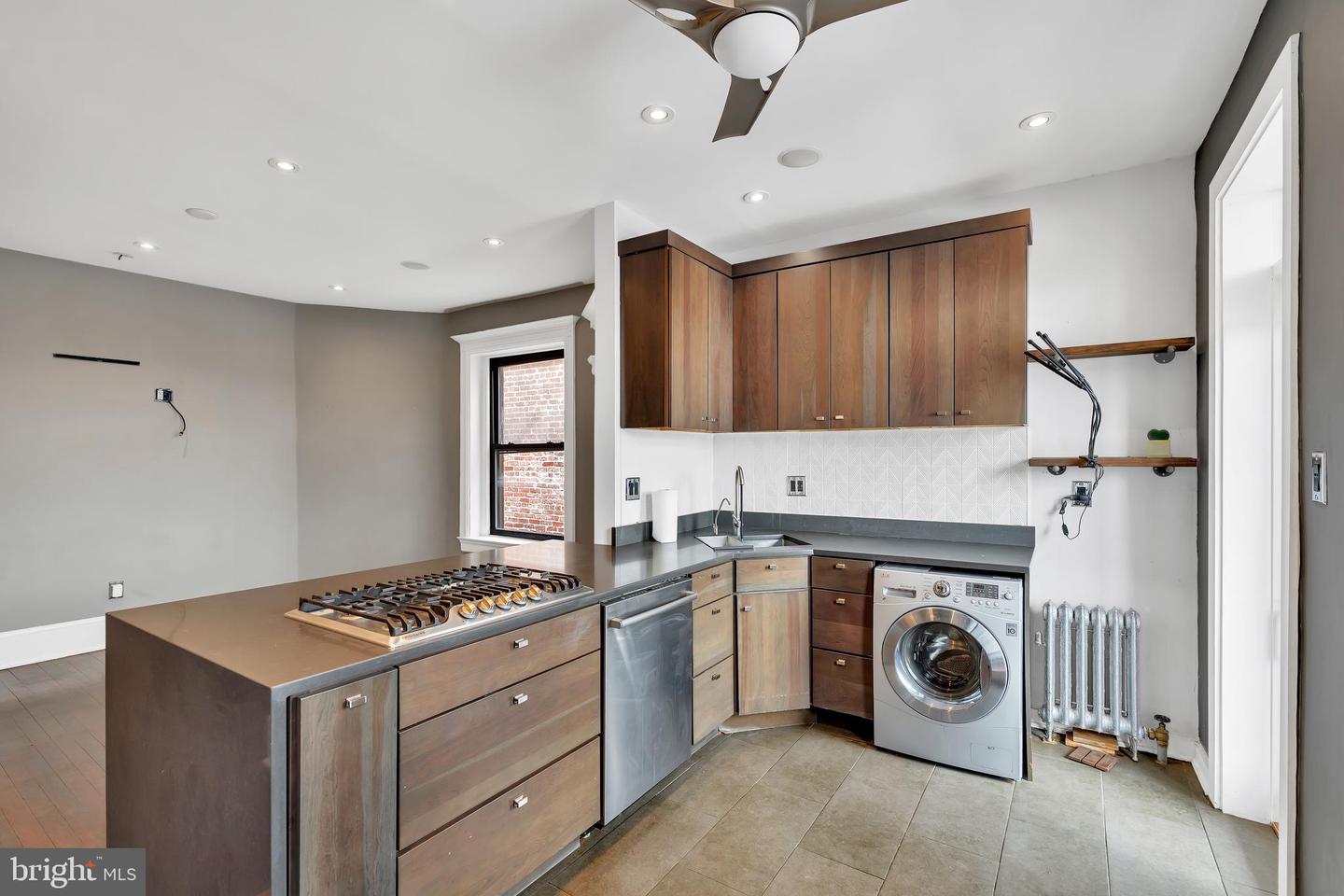 149 R ST NE #6, WASHINGTON, District Of Columbia 20002, 2 Bedrooms Bedrooms, ,1 BathroomBathrooms,Residential,For sale,149 R ST NE #6,DCDC2168350 MLS # DCDC2168350