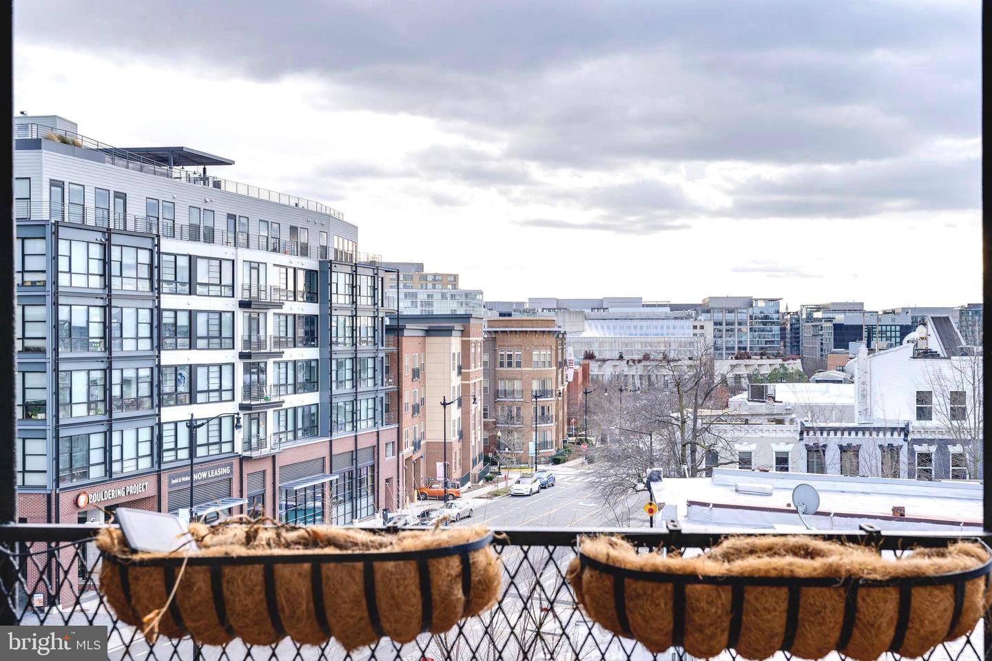 149 R ST NE #6, WASHINGTON, District Of Columbia 20002, 2 Bedrooms Bedrooms, ,1 BathroomBathrooms,Residential,For sale,149 R ST NE #6,DCDC2168350 MLS # DCDC2168350