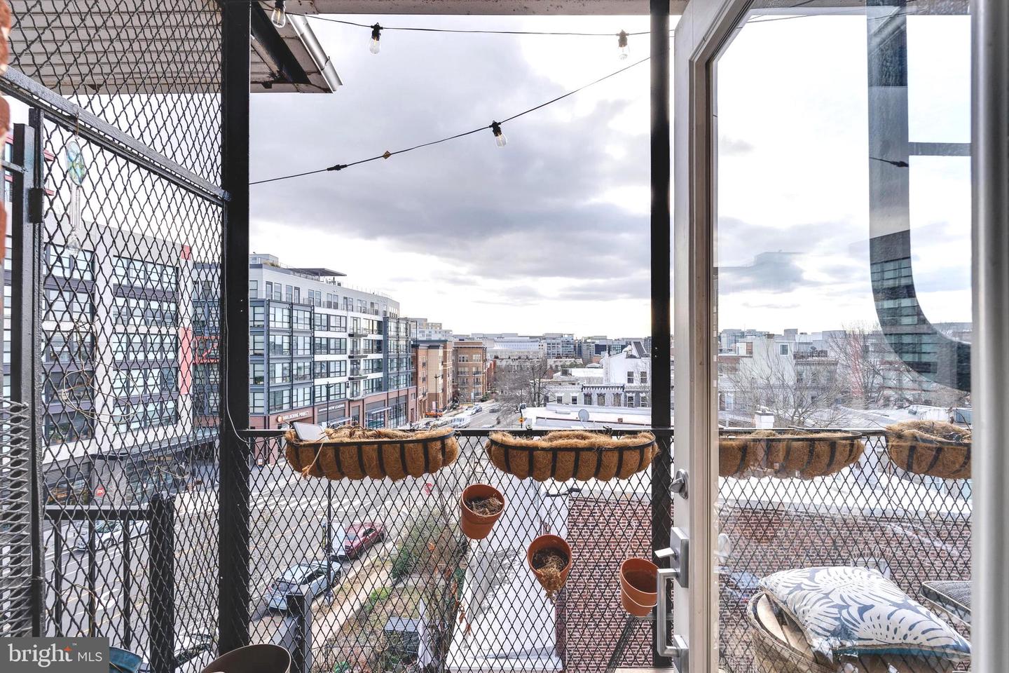 149 R ST NE #6, WASHINGTON, District Of Columbia 20002, 2 Bedrooms Bedrooms, ,1 BathroomBathrooms,Residential,For sale,149 R ST NE #6,DCDC2168350 MLS # DCDC2168350