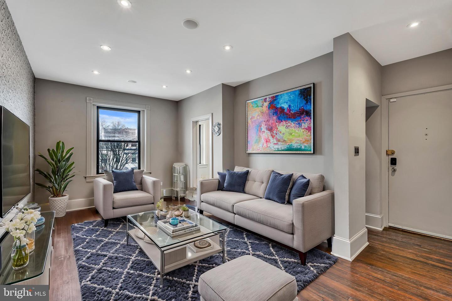149 R ST NE #6, WASHINGTON, District Of Columbia 20002, 2 Bedrooms Bedrooms, ,1 BathroomBathrooms,Residential,For sale,149 R ST NE #6,DCDC2168350 MLS # DCDC2168350