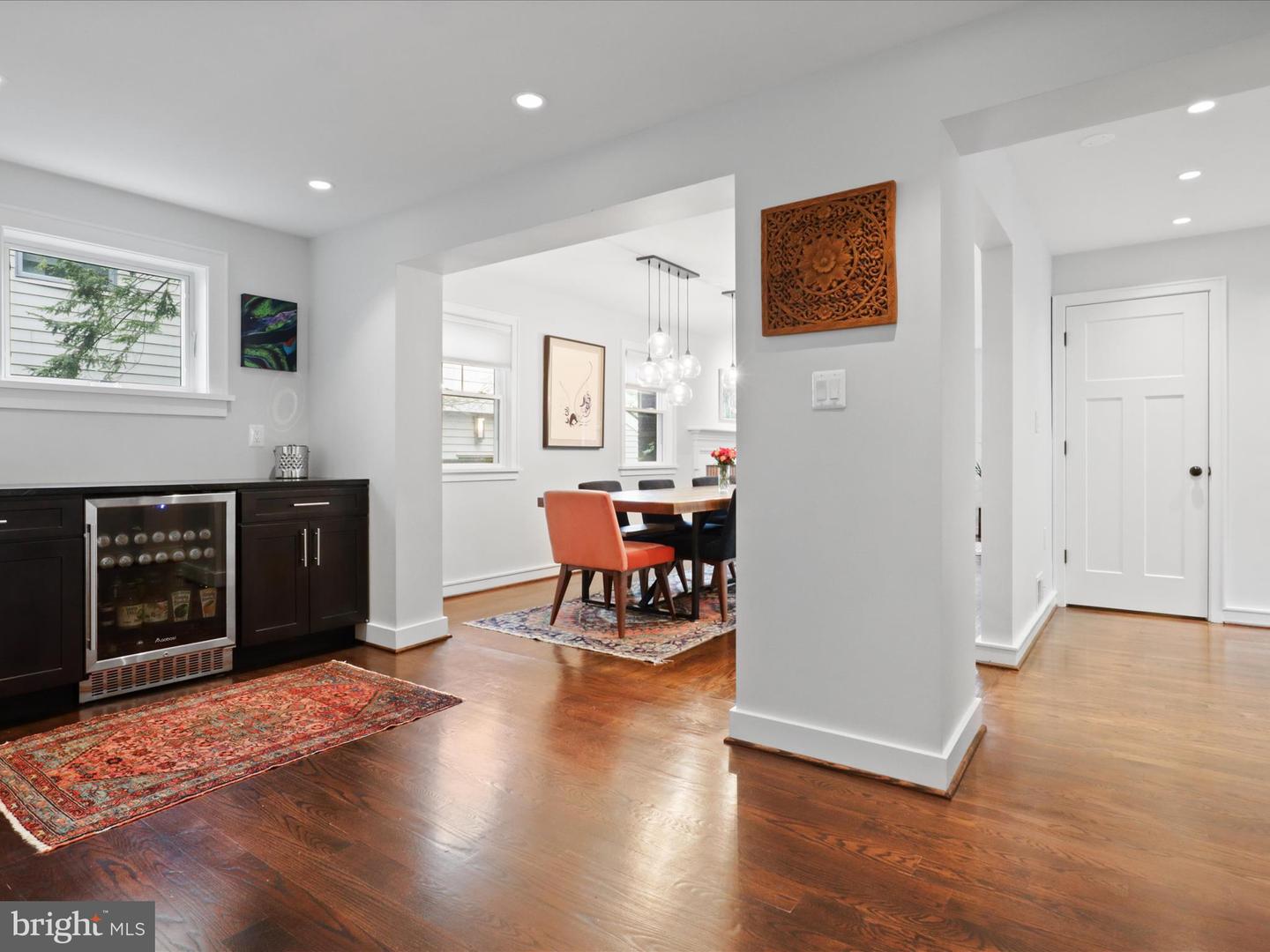 6230 21ST ST N, ARLINGTON, Virginia 22205, 4 Bedrooms Bedrooms, 14 Rooms Rooms,3 BathroomsBathrooms,Residential,For sale,6230 21ST ST N,VAAR2052370 MLS # VAAR2052370