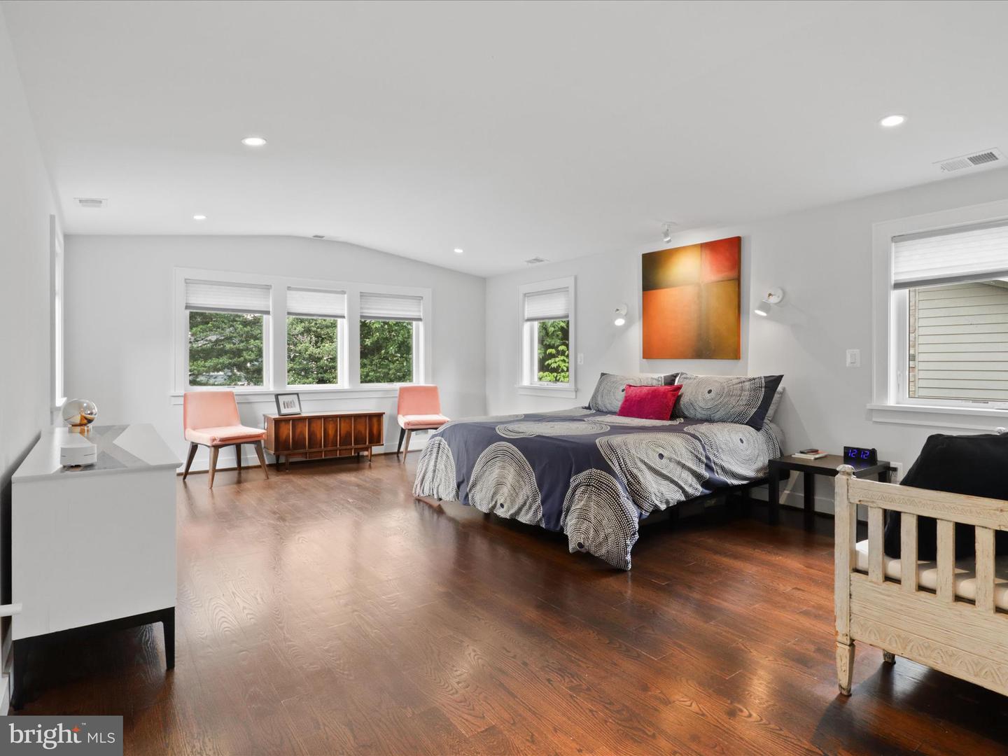 6230 21ST ST N, ARLINGTON, Virginia 22205, 4 Bedrooms Bedrooms, 14 Rooms Rooms,3 BathroomsBathrooms,Residential,For sale,6230 21ST ST N,VAAR2052370 MLS # VAAR2052370