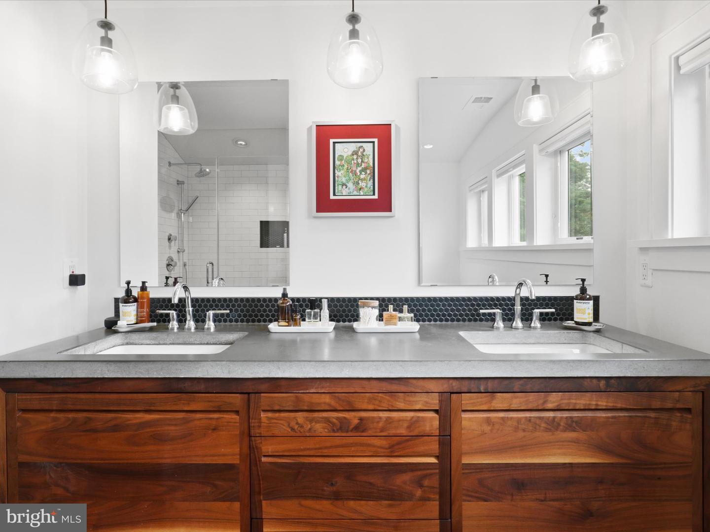 6230 21ST ST N, ARLINGTON, Virginia 22205, 4 Bedrooms Bedrooms, 14 Rooms Rooms,3 BathroomsBathrooms,Residential,For sale,6230 21ST ST N,VAAR2052370 MLS # VAAR2052370