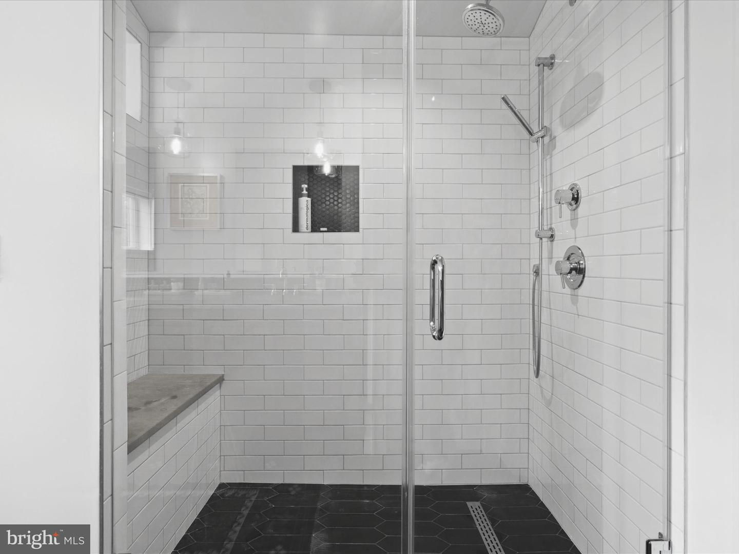 6230 21ST ST N, ARLINGTON, Virginia 22205, 4 Bedrooms Bedrooms, 14 Rooms Rooms,3 BathroomsBathrooms,Residential,For sale,6230 21ST ST N,VAAR2052370 MLS # VAAR2052370