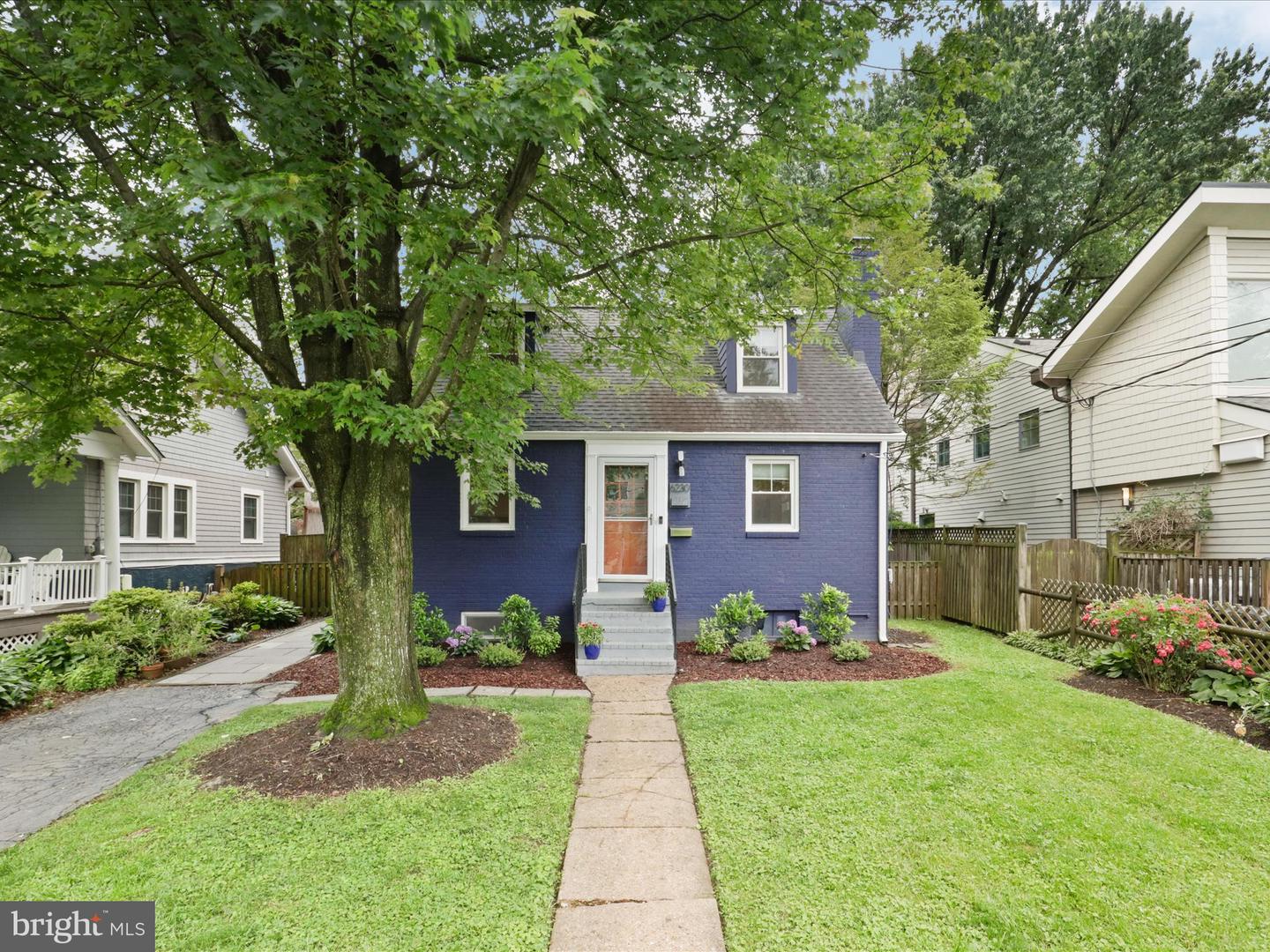 6230 21ST ST N, ARLINGTON, Virginia 22205, 4 Bedrooms Bedrooms, 14 Rooms Rooms,3 BathroomsBathrooms,Residential,For sale,6230 21ST ST N,VAAR2052370 MLS # VAAR2052370