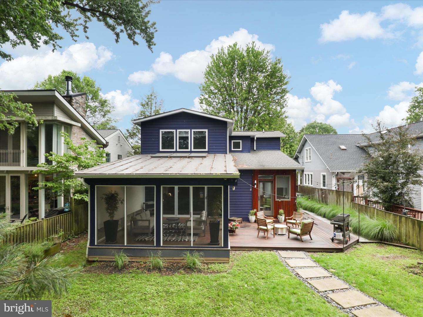 6230 21ST ST N, ARLINGTON, Virginia 22205, 4 Bedrooms Bedrooms, 14 Rooms Rooms,3 BathroomsBathrooms,Residential,For sale,6230 21ST ST N,VAAR2052370 MLS # VAAR2052370