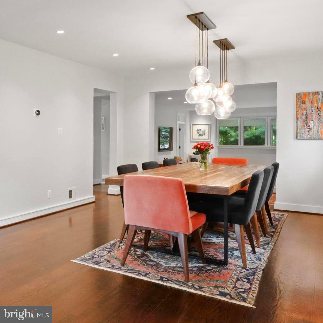 6230 21ST ST N, ARLINGTON, Virginia 22205, 4 Bedrooms Bedrooms, 14 Rooms Rooms,3 BathroomsBathrooms,Residential,For sale,6230 21ST ST N,VAAR2052370 MLS # VAAR2052370