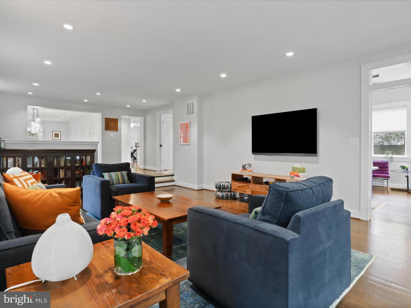 6230 21ST ST N, ARLINGTON, Virginia 22205, 4 Bedrooms Bedrooms, 14 Rooms Rooms,3 BathroomsBathrooms,Residential,For sale,6230 21ST ST N,VAAR2052370 MLS # VAAR2052370