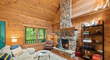 47 GORE RD, CASTLETON, Virginia 22716, 2 Bedrooms Bedrooms, ,2 BathroomsBathrooms,Residential,For sale,47 GORE RD,VARP2001944 MLS # VARP2001944