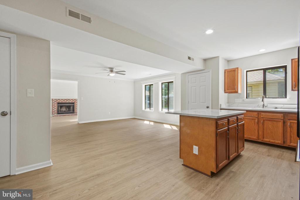 1132 AMBER RIDGE RD, CHARLOTTESVILLE, Virginia 22901, 4 Bedrooms Bedrooms, ,2 BathroomsBathrooms,Residential,1132 AMBER RIDGE RD,VAAB2000954 MLS # VAAB2000954