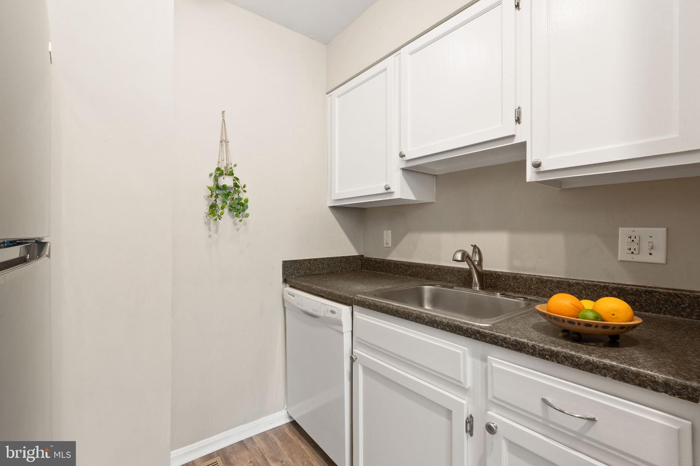 6360 CHIMNEY WOOD CT, ALEXANDRIA, Virginia 22306, 2 Bedrooms Bedrooms, ,3 BathroomsBathrooms,Residential,For sale,6360 CHIMNEY WOOD CT,VAFX2222070 MLS # VAFX2222070