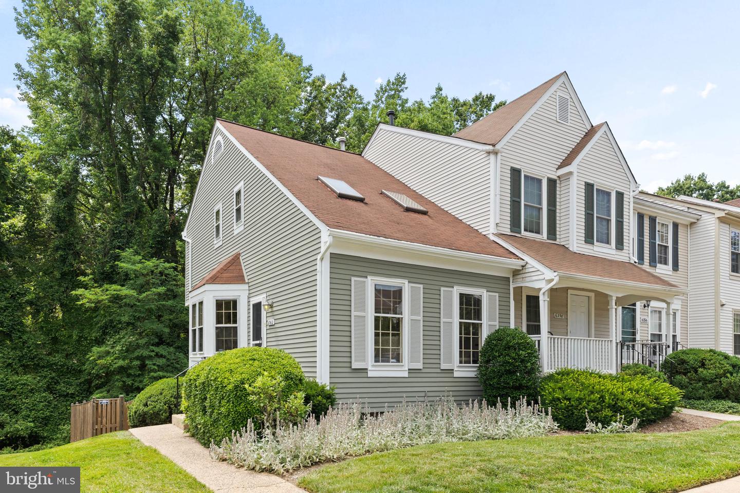 6360 CHIMNEY WOOD CT, ALEXANDRIA, Virginia 22306, 2 Bedrooms Bedrooms, ,3 BathroomsBathrooms,Residential,For sale,6360 CHIMNEY WOOD CT,VAFX2222070 MLS # VAFX2222070