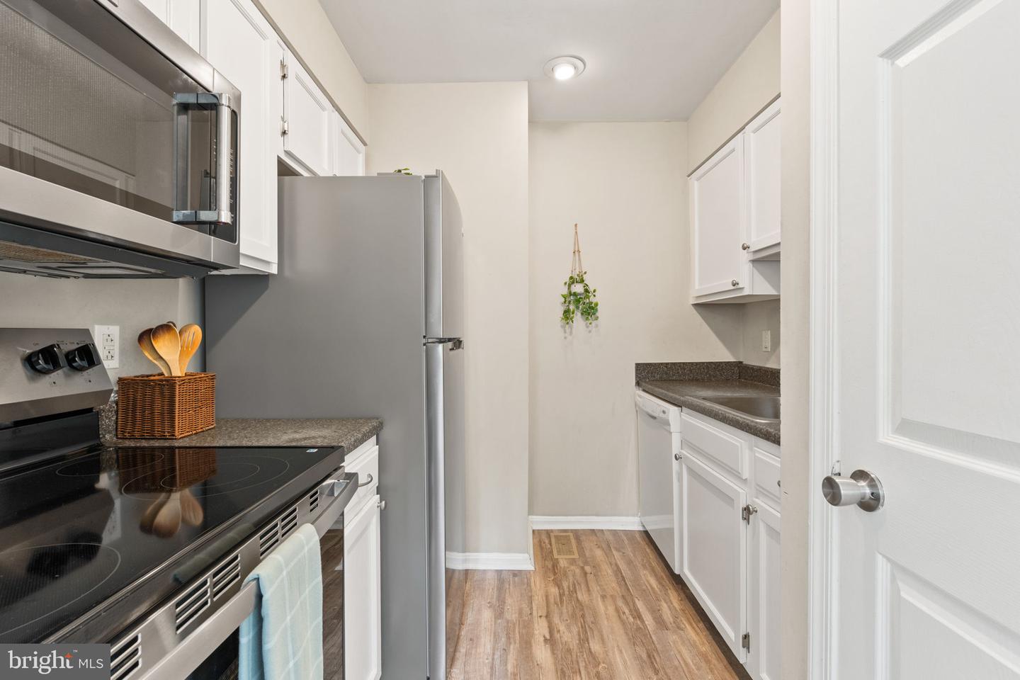 6360 CHIMNEY WOOD CT, ALEXANDRIA, Virginia 22306, 2 Bedrooms Bedrooms, ,3 BathroomsBathrooms,Residential,For sale,6360 CHIMNEY WOOD CT,VAFX2222070 MLS # VAFX2222070