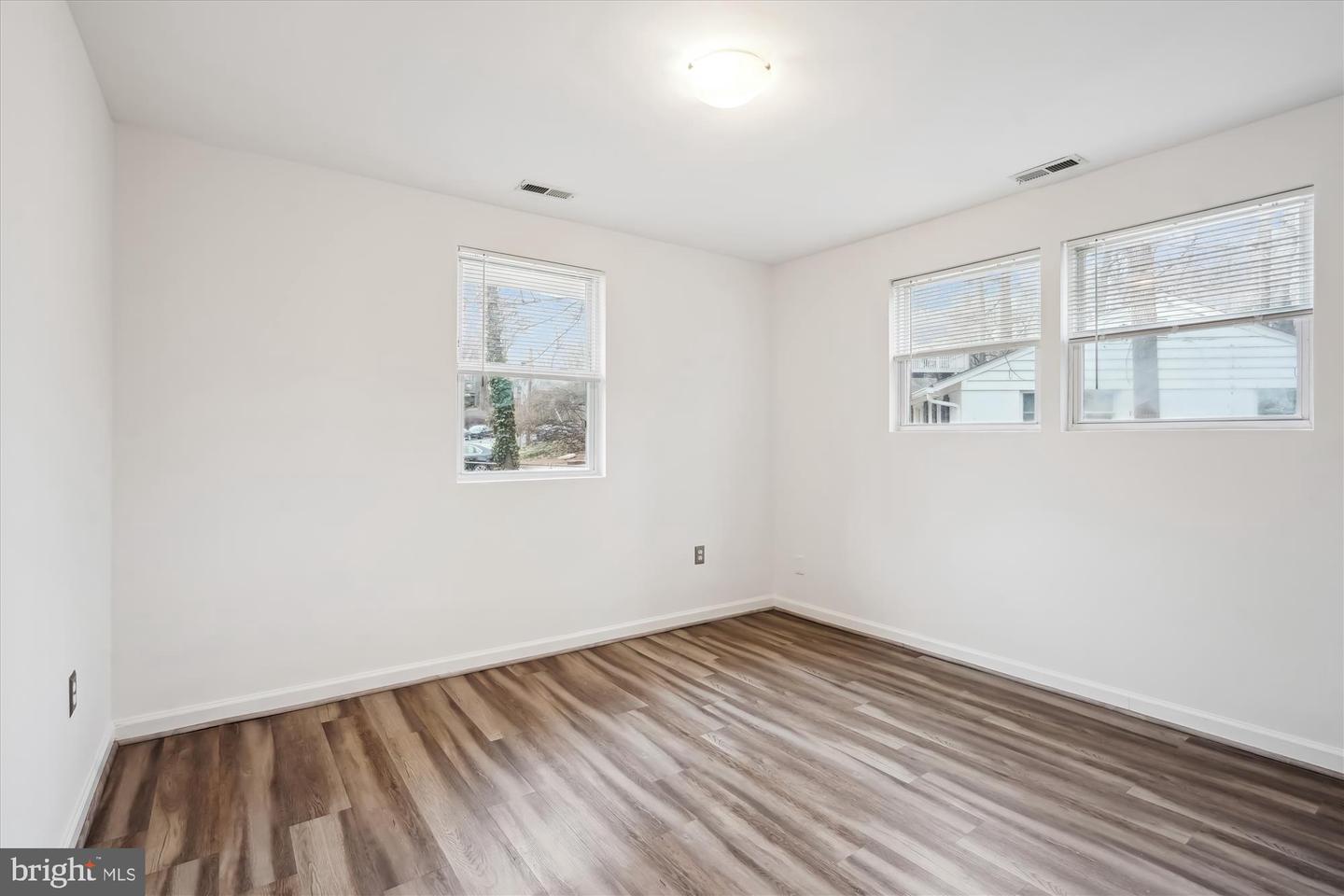 6340 DOGWOOD PL, FALLS CHURCH, Virginia 22041, 3 Bedrooms Bedrooms, ,2 BathroomsBathrooms,Residential,For sale,6340 DOGWOOD PL,VAFX2227900 MLS # VAFX2227900