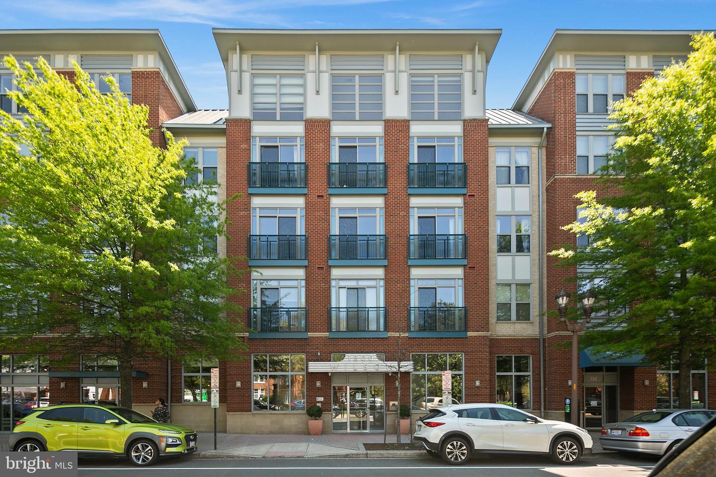 1800 WILSON BLVD #318, ARLINGTON, Virginia 22201, 2 Bedrooms Bedrooms, ,2 BathroomsBathrooms,Residential,For sale,1800 WILSON BLVD #318,VAAR2054630 MLS # VAAR2054630