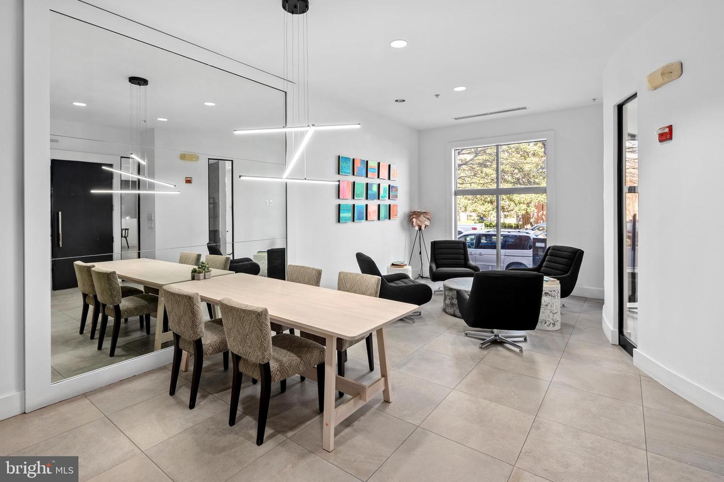 1800 WILSON BLVD #318, ARLINGTON, Virginia 22201, 2 Bedrooms Bedrooms, ,2 BathroomsBathrooms,Residential,For sale,1800 WILSON BLVD #318,VAAR2054630 MLS # VAAR2054630