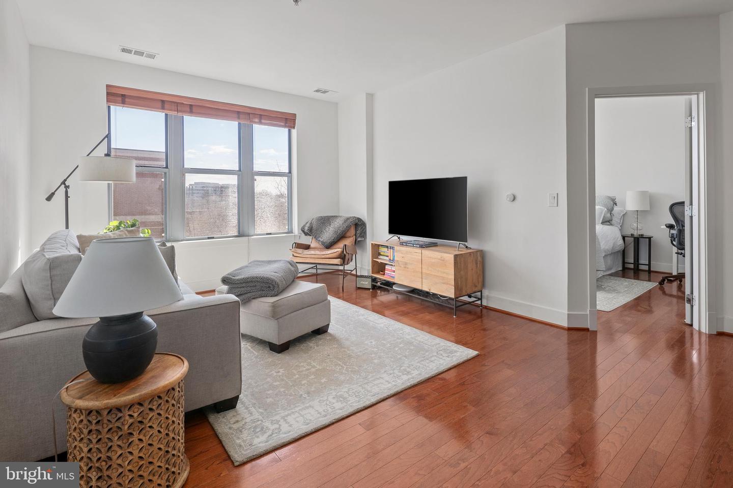 1800 WILSON BLVD #318, ARLINGTON, Virginia 22201, 2 Bedrooms Bedrooms, ,2 BathroomsBathrooms,Residential,For sale,1800 WILSON BLVD #318,VAAR2054630 MLS # VAAR2054630