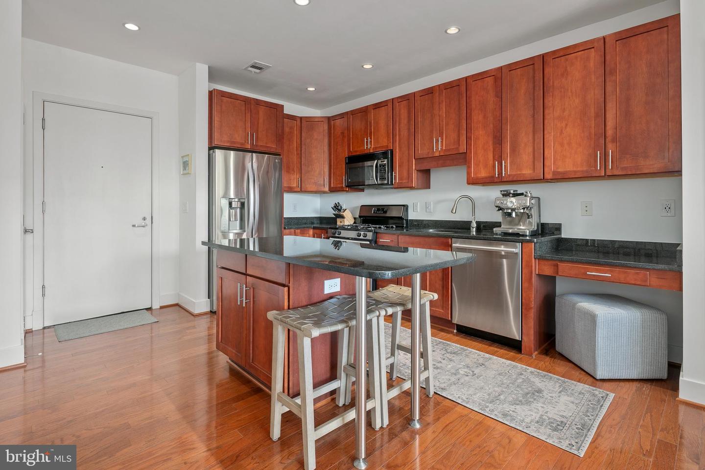1800 WILSON BLVD #318, ARLINGTON, Virginia 22201, 2 Bedrooms Bedrooms, ,2 BathroomsBathrooms,Residential,For sale,1800 WILSON BLVD #318,VAAR2054630 MLS # VAAR2054630