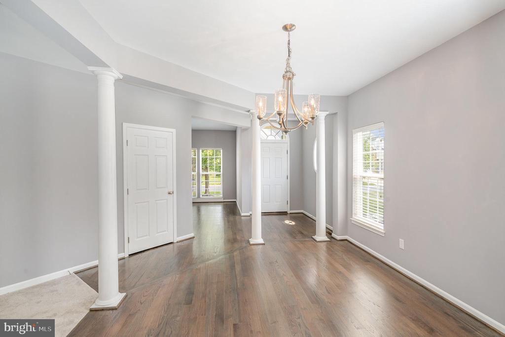6304 W DRANESVILLE DR, FREDERICKSBURG, Virginia 22407, 3 Bedrooms Bedrooms, ,3 BathroomsBathrooms,Residential,6304 W DRANESVILLE DR,VASP2033730 MLS # VASP2033730