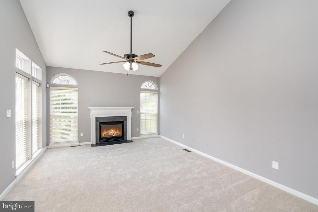 6304 W DRANESVILLE DR, FREDERICKSBURG, Virginia 22407, 3 Bedrooms Bedrooms, ,3 BathroomsBathrooms,Residential,6304 W DRANESVILLE DR,VASP2033730 MLS # VASP2033730
