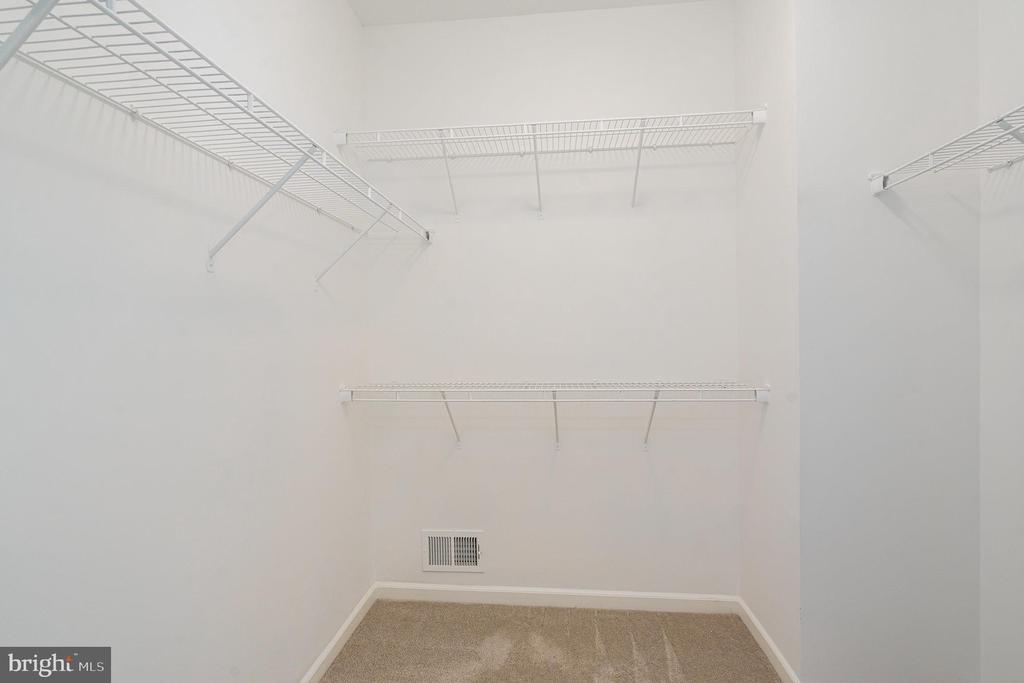 6304 W DRANESVILLE DR, FREDERICKSBURG, Virginia 22407, 3 Bedrooms Bedrooms, ,3 BathroomsBathrooms,Residential,6304 W DRANESVILLE DR,VASP2033730 MLS # VASP2033730