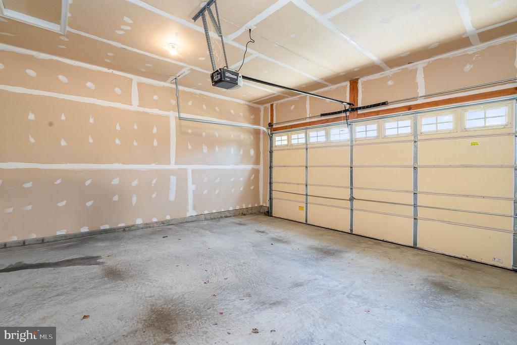 6304 W DRANESVILLE DR, FREDERICKSBURG, Virginia 22407, 3 Bedrooms Bedrooms, ,3 BathroomsBathrooms,Residential,6304 W DRANESVILLE DR,VASP2033730 MLS # VASP2033730