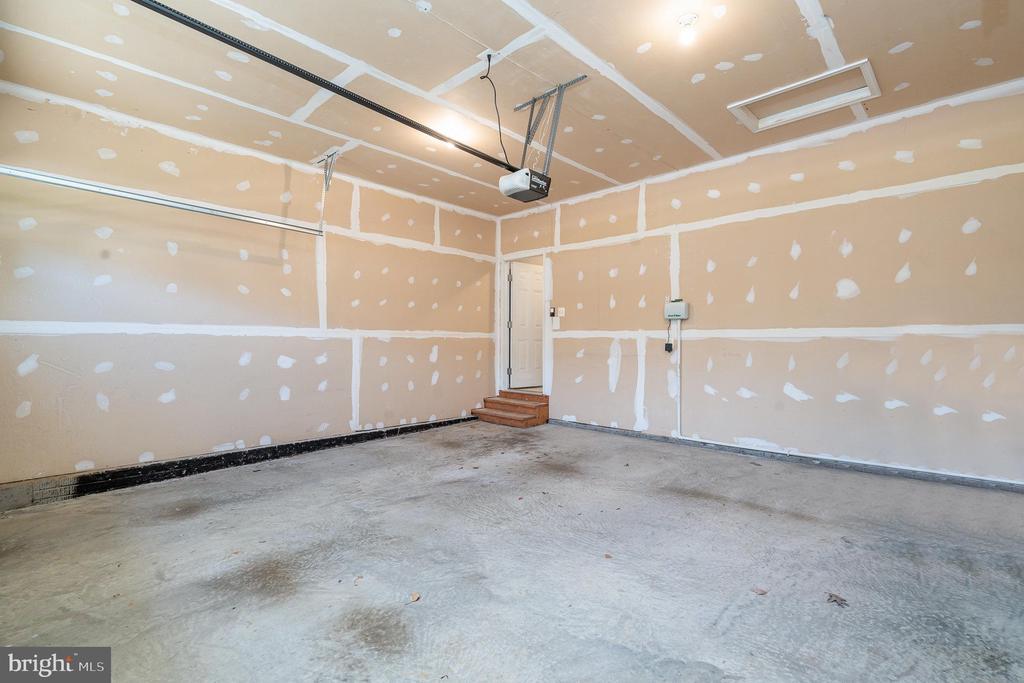 6304 W DRANESVILLE DR, FREDERICKSBURG, Virginia 22407, 3 Bedrooms Bedrooms, ,3 BathroomsBathrooms,Residential,6304 W DRANESVILLE DR,VASP2033730 MLS # VASP2033730