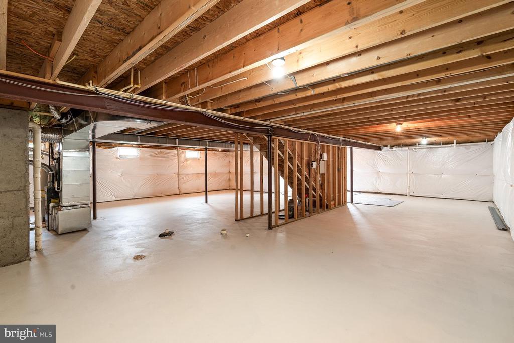 6304 W DRANESVILLE DR, FREDERICKSBURG, Virginia 22407, 3 Bedrooms Bedrooms, ,3 BathroomsBathrooms,Residential,6304 W DRANESVILLE DR,VASP2033730 MLS # VASP2033730
