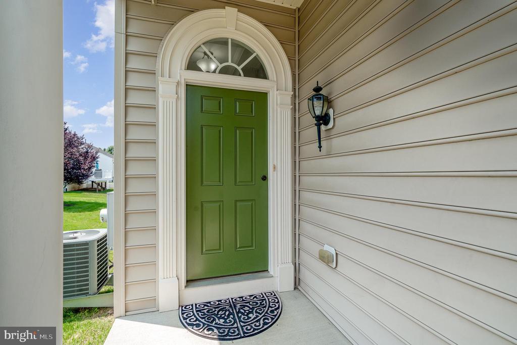 6304 W DRANESVILLE DR, FREDERICKSBURG, Virginia 22407, 3 Bedrooms Bedrooms, ,3 BathroomsBathrooms,Residential,6304 W DRANESVILLE DR,VASP2033730 MLS # VASP2033730