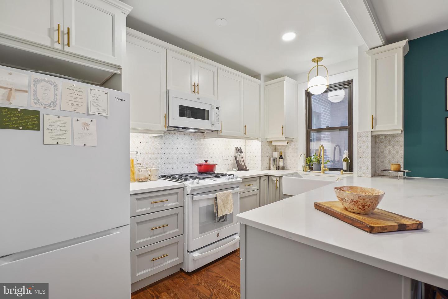 1915 16TH ST NW #304, WASHINGTON, District Of Columbia 20009, 1 Bedroom Bedrooms, ,1 BathroomBathrooms,Residential,For sale,1915 16TH ST NW #304,DCDC2191954 MLS # DCDC2191954