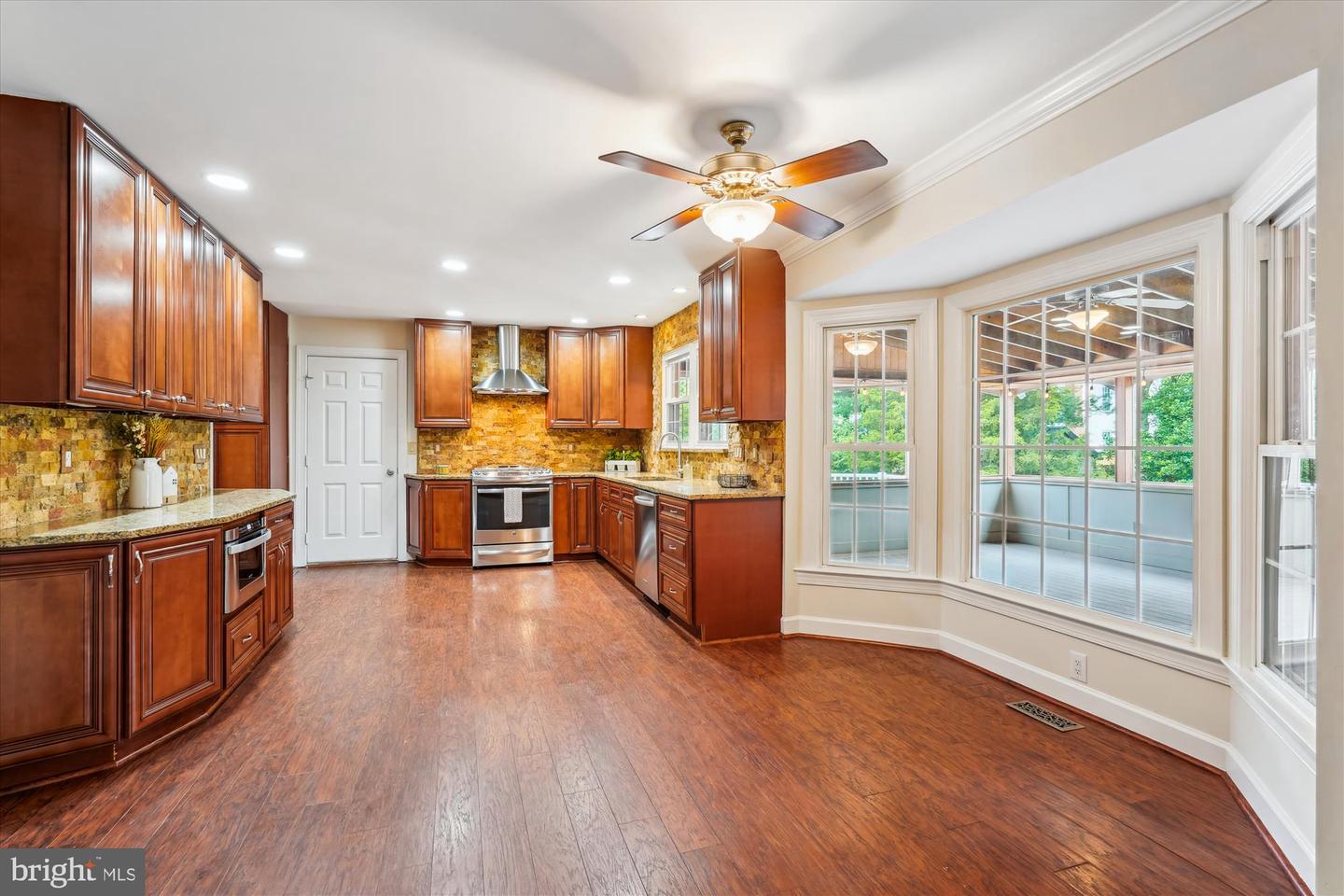 4407 MARSALA GLEN WAY, FAIRFAX, Virginia 22033, 4 Bedrooms Bedrooms, ,3 BathroomsBathrooms,Residential,For sale,4407 MARSALA GLEN WAY,VAFX2231746 MLS # VAFX2231746
