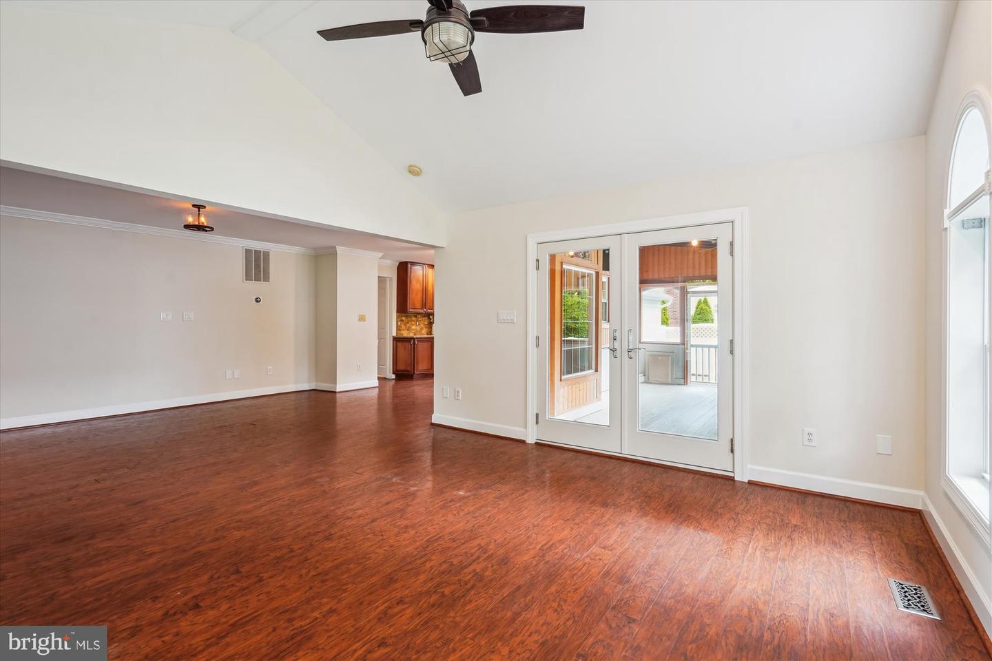 4407 MARSALA GLEN WAY, FAIRFAX, Virginia 22033, 4 Bedrooms Bedrooms, ,3 BathroomsBathrooms,Residential,For sale,4407 MARSALA GLEN WAY,VAFX2231746 MLS # VAFX2231746