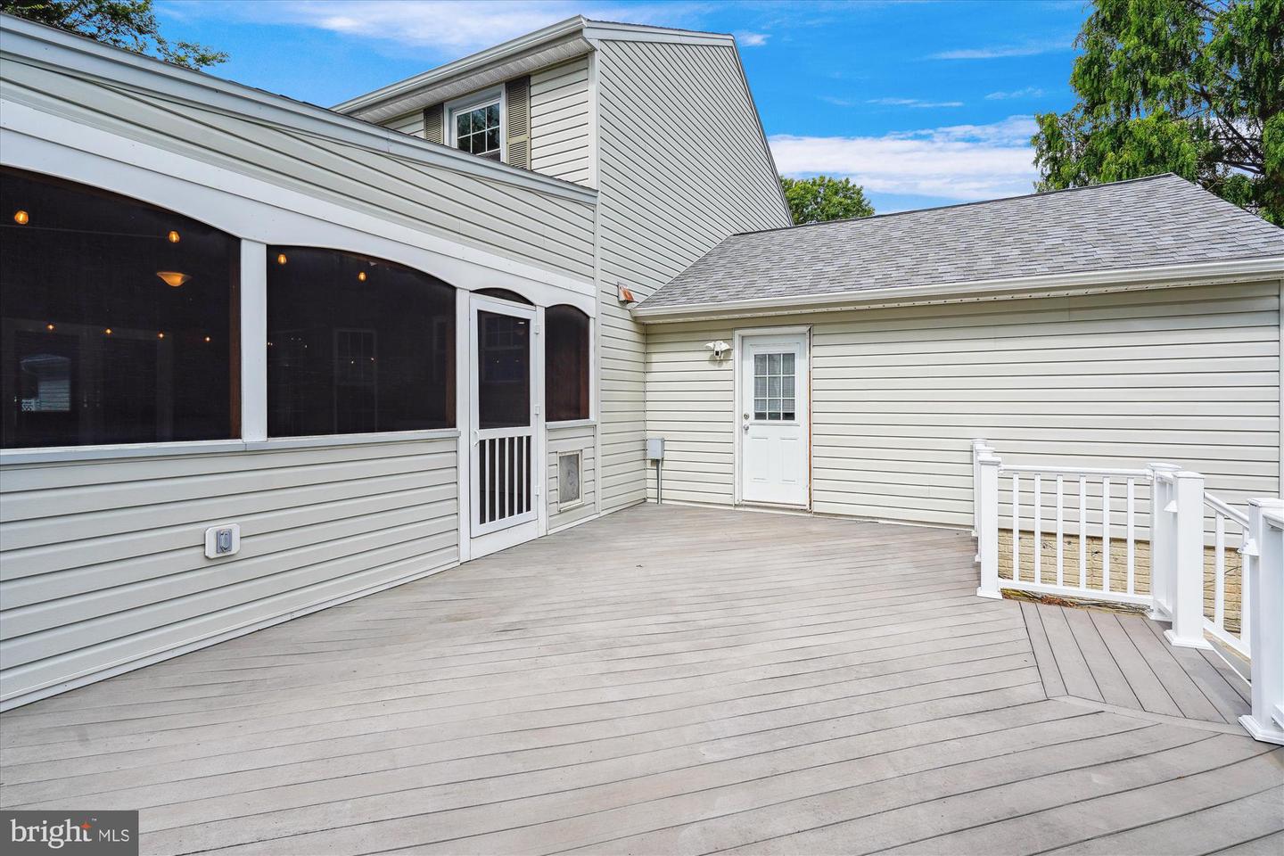 4407 MARSALA GLEN WAY, FAIRFAX, Virginia 22033, 4 Bedrooms Bedrooms, ,3 BathroomsBathrooms,Residential,For sale,4407 MARSALA GLEN WAY,VAFX2231746 MLS # VAFX2231746