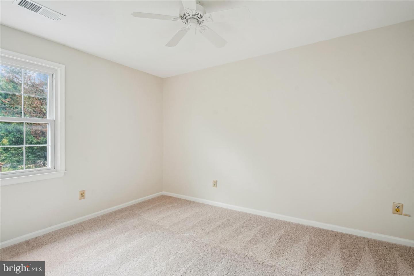 4407 MARSALA GLEN WAY, FAIRFAX, Virginia 22033, 4 Bedrooms Bedrooms, ,3 BathroomsBathrooms,Residential,For sale,4407 MARSALA GLEN WAY,VAFX2231746 MLS # VAFX2231746