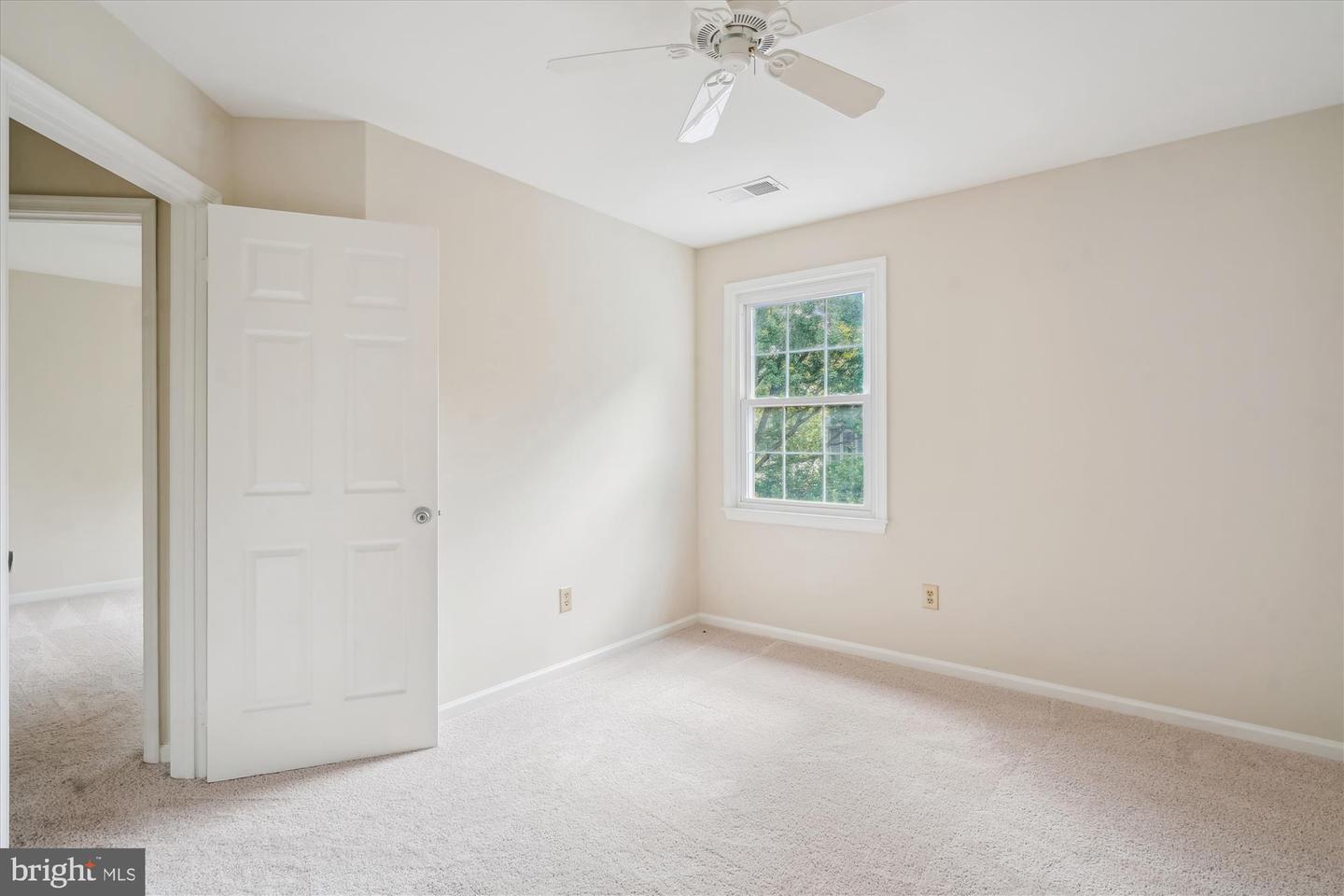 4407 MARSALA GLEN WAY, FAIRFAX, Virginia 22033, 4 Bedrooms Bedrooms, ,3 BathroomsBathrooms,Residential,For sale,4407 MARSALA GLEN WAY,VAFX2231746 MLS # VAFX2231746