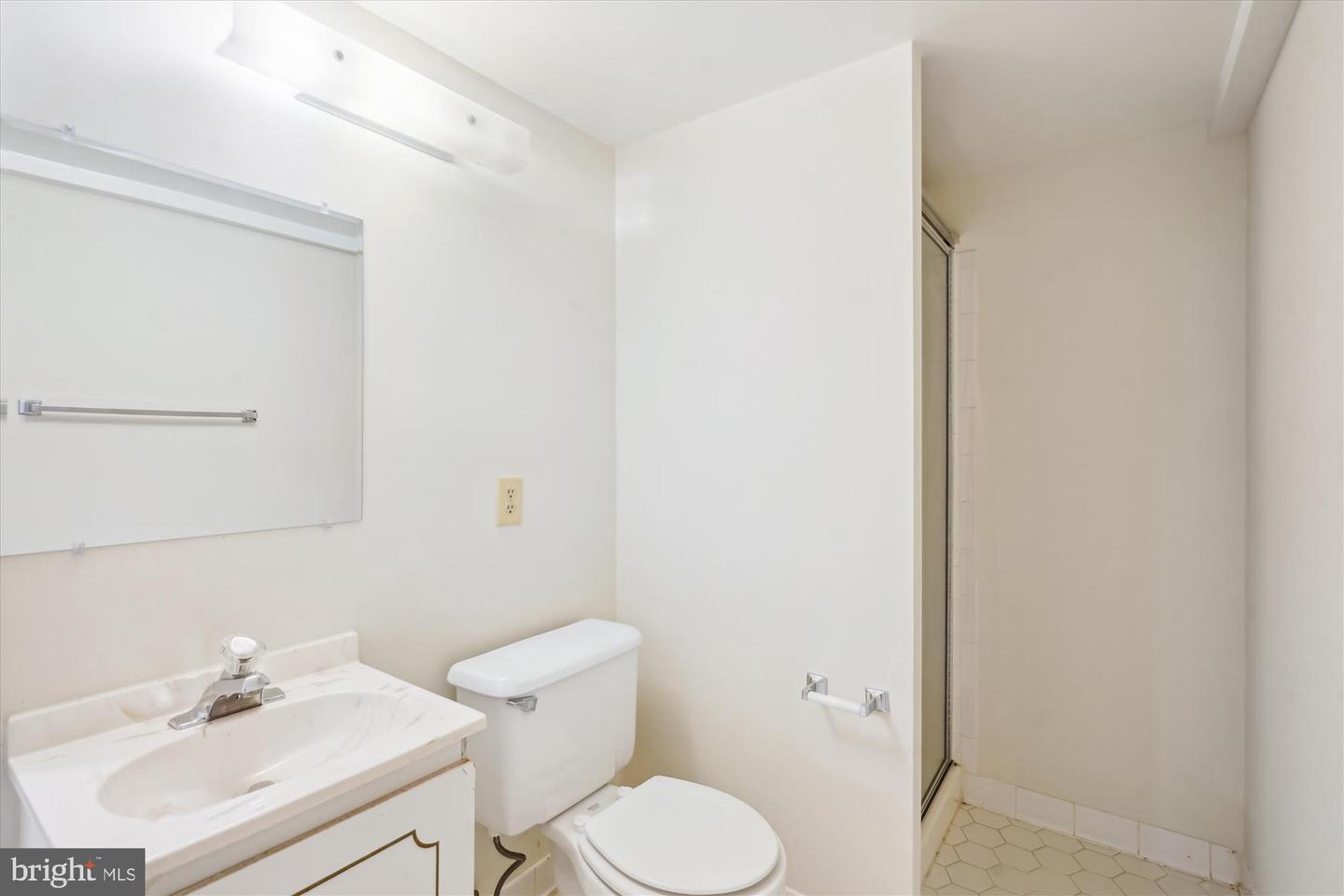 4407 MARSALA GLEN WAY, FAIRFAX, Virginia 22033, 4 Bedrooms Bedrooms, ,3 BathroomsBathrooms,Residential,For sale,4407 MARSALA GLEN WAY,VAFX2231746 MLS # VAFX2231746