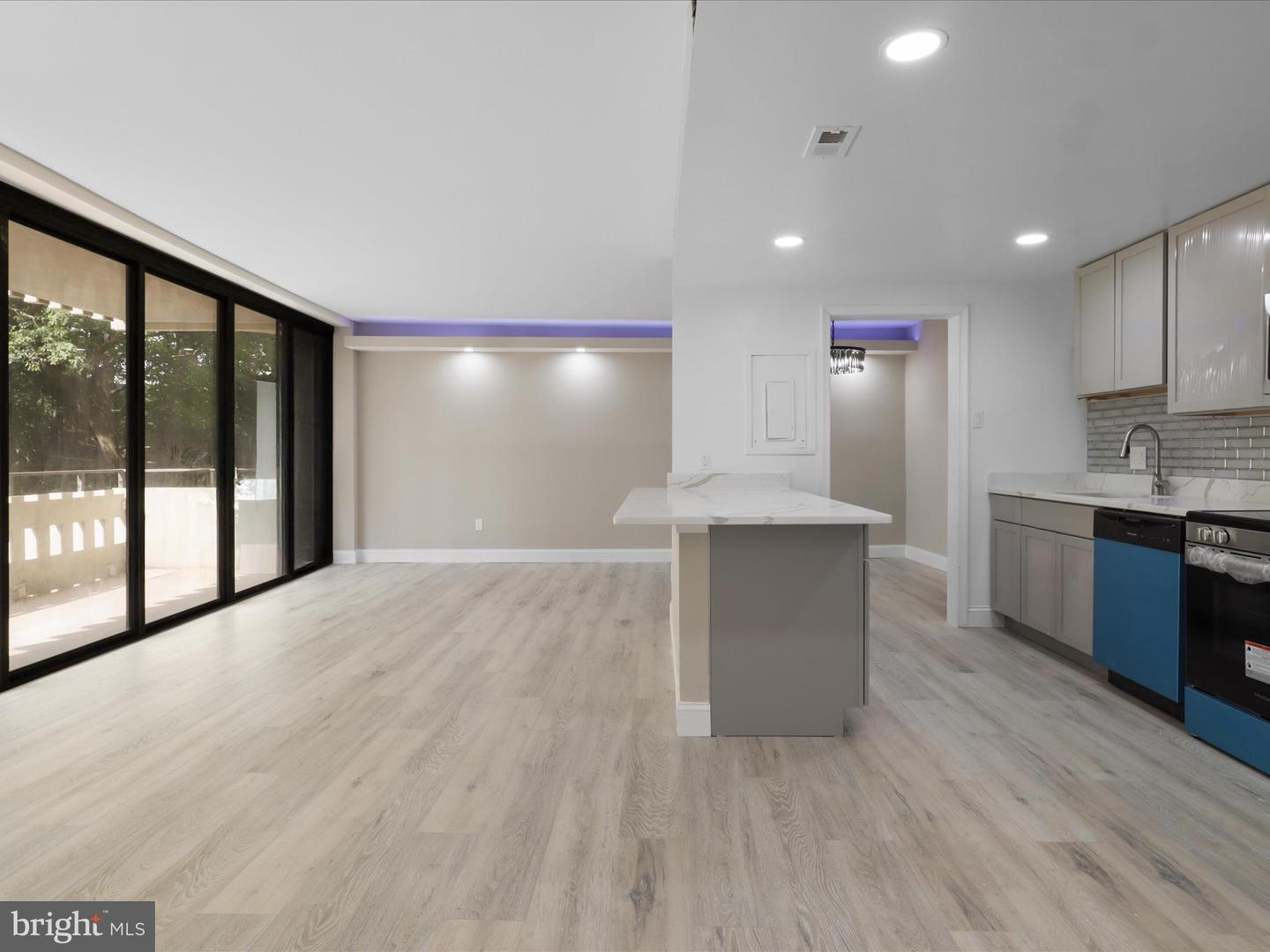6301 STEVENSON AVE #310, ALEXANDRIA, Virginia 22304, 2 Bedrooms Bedrooms, ,2 BathroomsBathrooms,Residential,For sale,6301 STEVENSON AVE #310,VAAX2043738 MLS # VAAX2043738