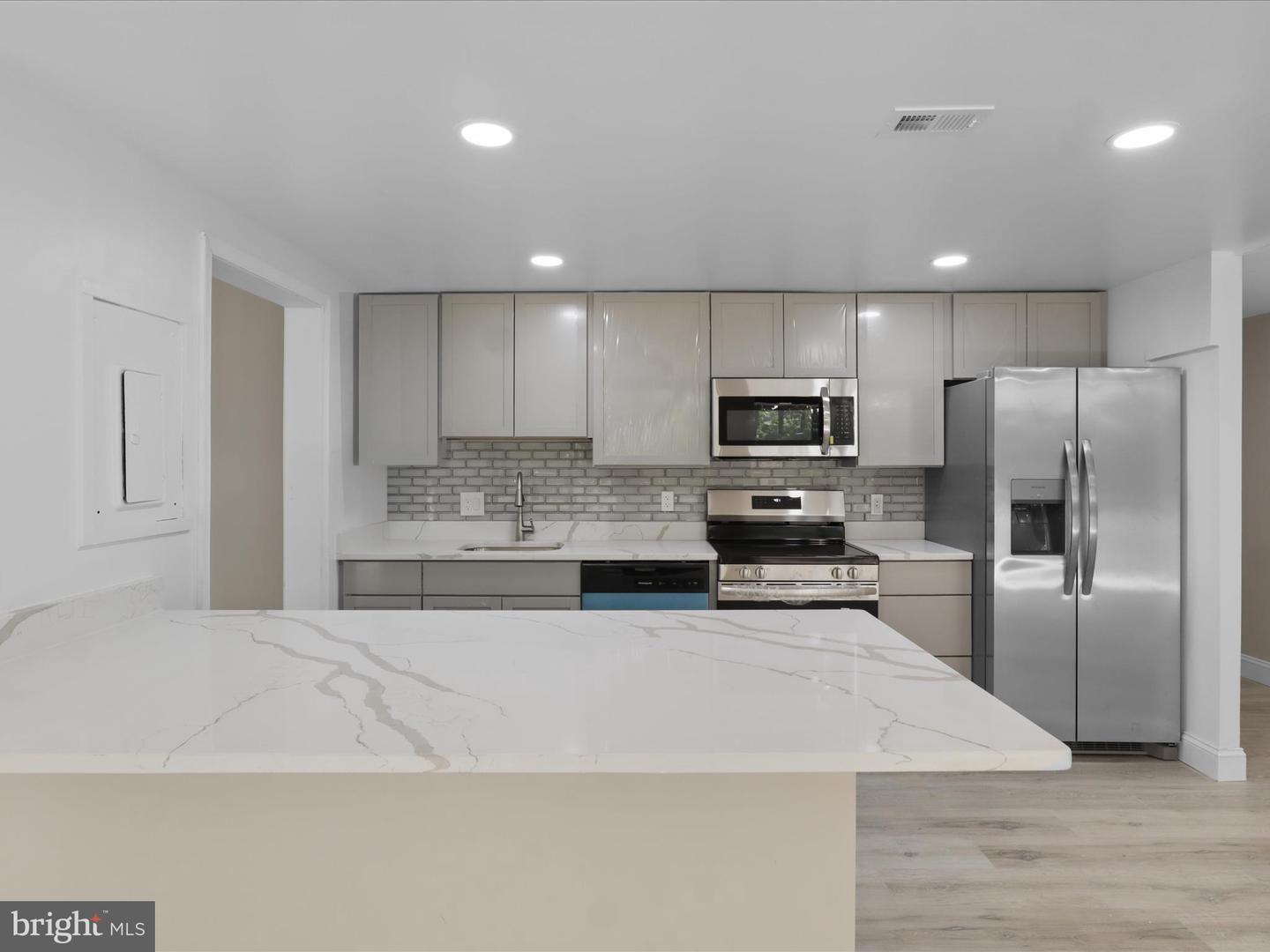 6301 STEVENSON AVE #310, ALEXANDRIA, Virginia 22304, 2 Bedrooms Bedrooms, ,2 BathroomsBathrooms,Residential,For sale,6301 STEVENSON AVE #310,VAAX2043738 MLS # VAAX2043738