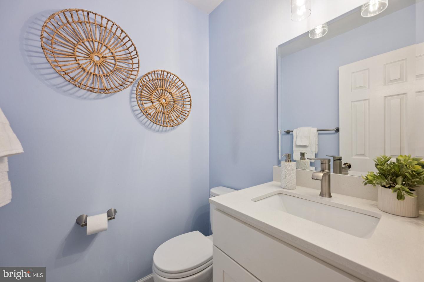 1407 PRINCE ST, ALEXANDRIA, Virginia 22314, 2 Bedrooms Bedrooms, ,1 BathroomBathrooms,Residential,For sale,1407 PRINCE ST,VAAX2043834 MLS # VAAX2043834