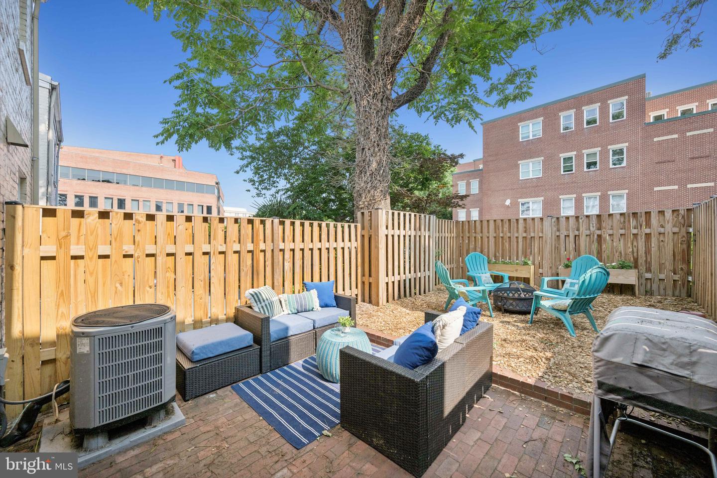 1407 PRINCE ST, ALEXANDRIA, Virginia 22314, 2 Bedrooms Bedrooms, ,1 BathroomBathrooms,Residential,For sale,1407 PRINCE ST,VAAX2043834 MLS # VAAX2043834