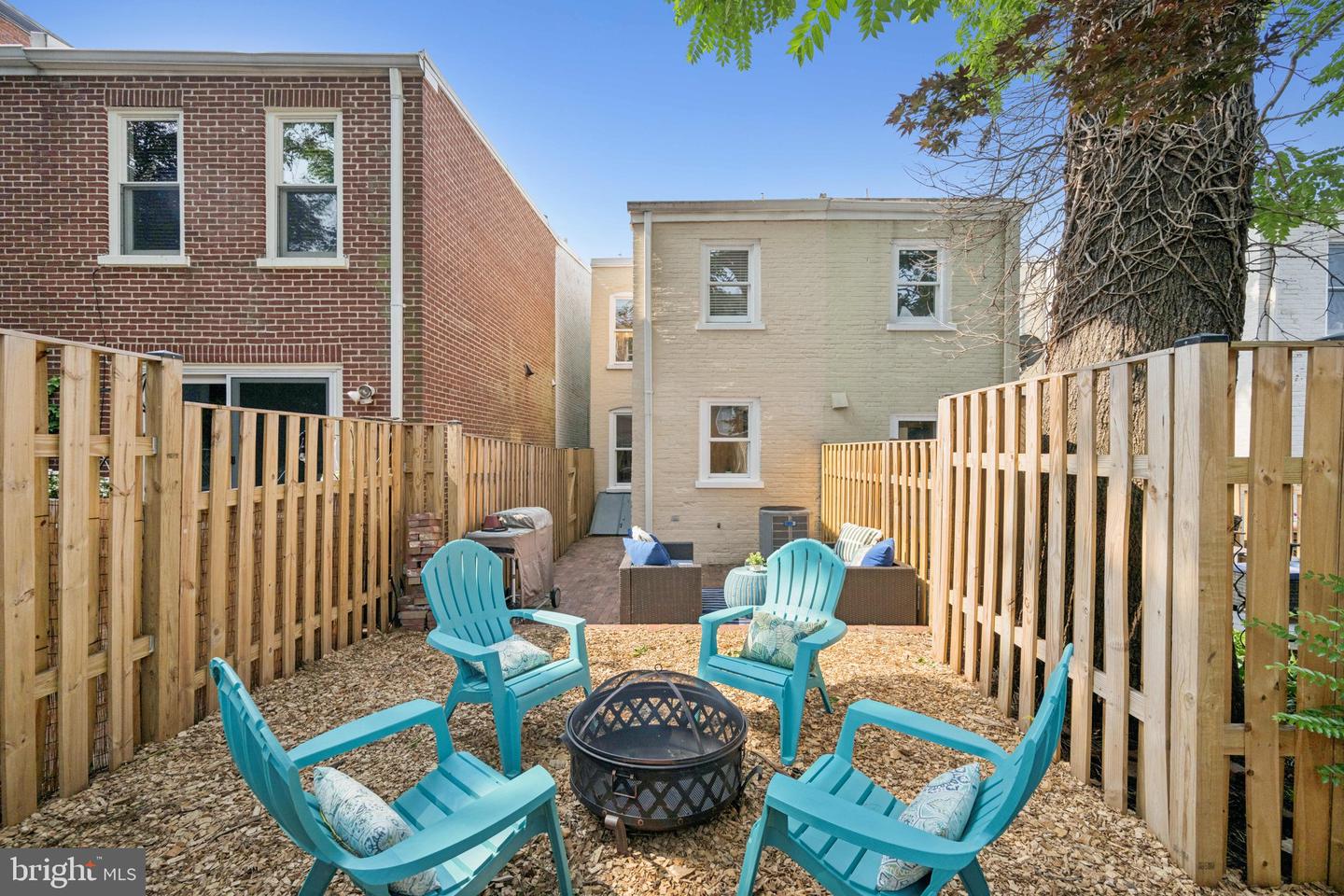 1407 PRINCE ST, ALEXANDRIA, Virginia 22314, 2 Bedrooms Bedrooms, ,1 BathroomBathrooms,Residential,For sale,1407 PRINCE ST,VAAX2043834 MLS # VAAX2043834