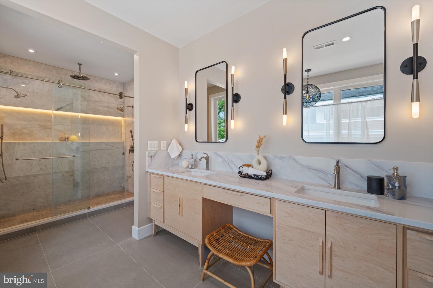 1426 IRVING ST NE, WASHINGTON, District Of Columbia 20017, 6 Bedrooms Bedrooms, ,5 BathroomsBathrooms,Residential,For sale,1426 IRVING ST NE,DCDC2194886 MLS # DCDC2194886