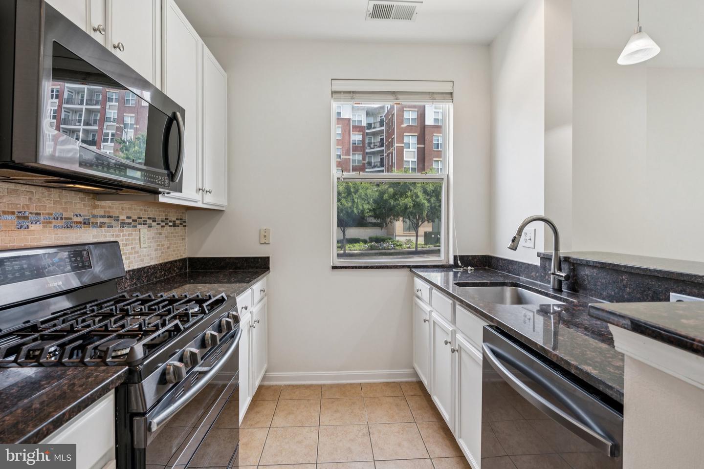 2655 PROSPERITY AVE #237, FAIRFAX, Virginia 22031, 2 Bedrooms Bedrooms, ,2 BathroomsBathrooms,Residential,For sale,2655 PROSPERITY AVE #237,VAFX2234724 MLS # VAFX2234724
