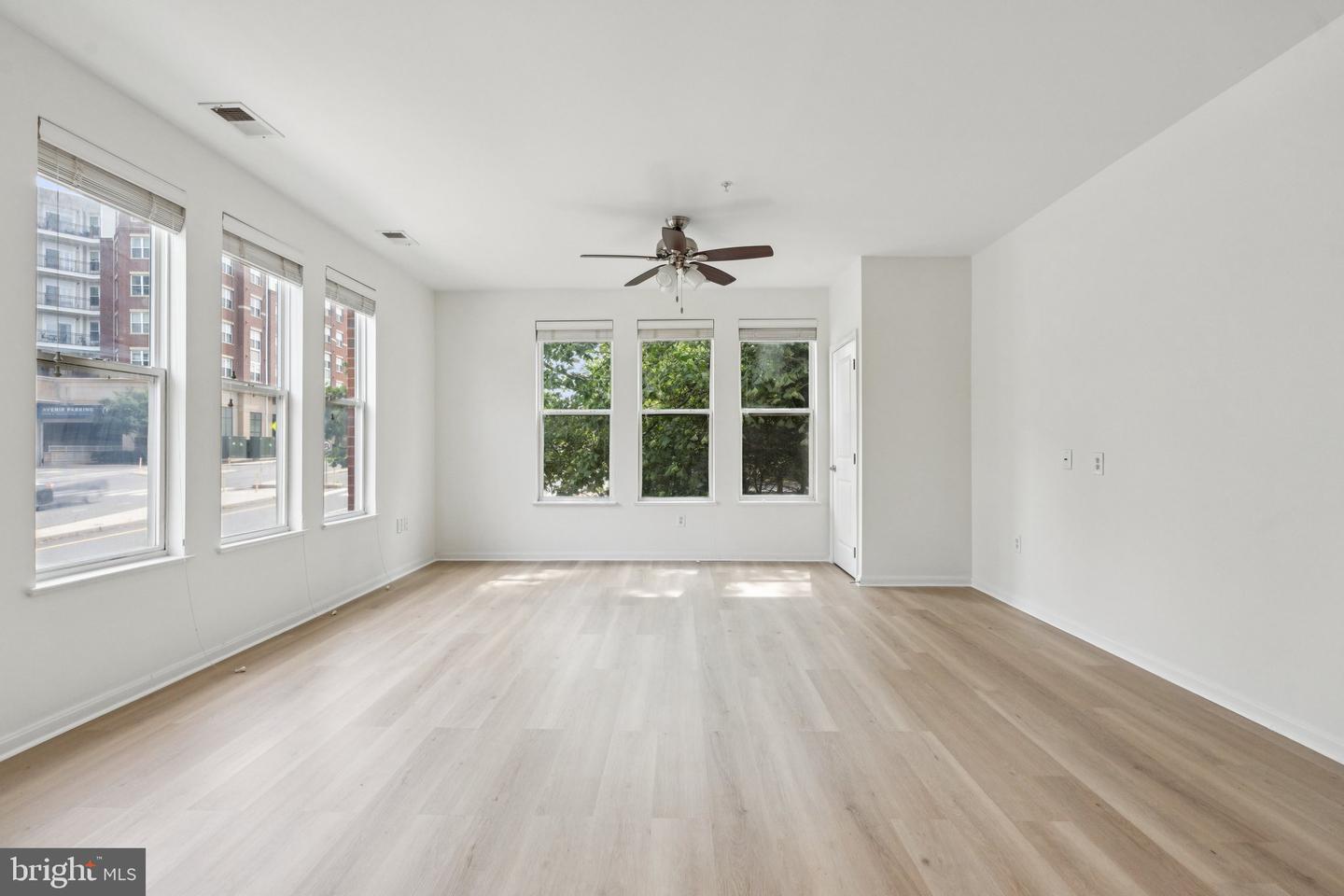 2655 PROSPERITY AVE #237, FAIRFAX, Virginia 22031, 2 Bedrooms Bedrooms, ,2 BathroomsBathrooms,Residential,For sale,2655 PROSPERITY AVE #237,VAFX2234724 MLS # VAFX2234724