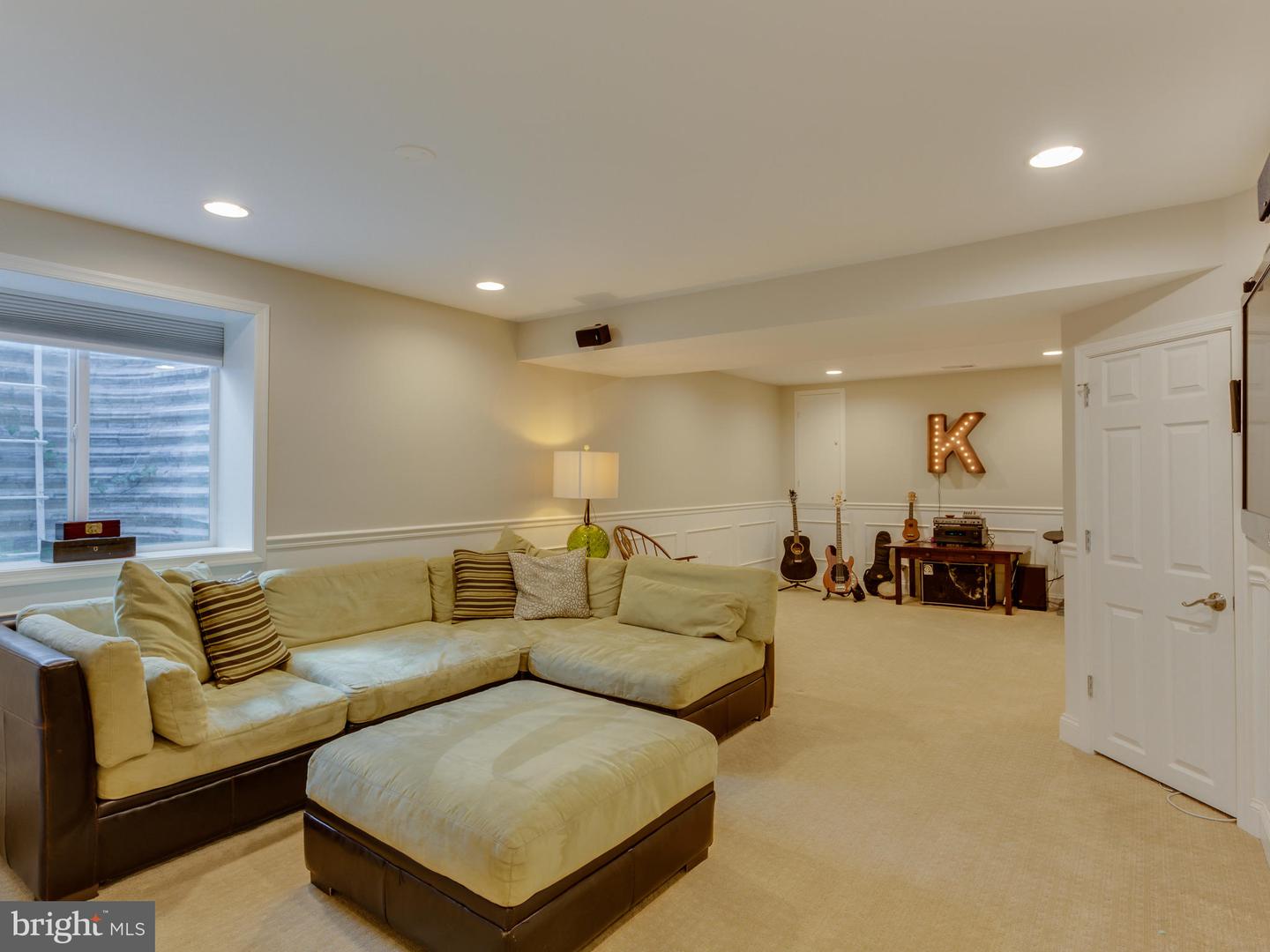 112 E JEFFERSON ST E, FALLS CHURCH, Virginia 22046, 5 Bedrooms Bedrooms, ,3 BathroomsBathrooms,Residential,For sale,112 E JEFFERSON ST E,VAFA2002940 MLS # VAFA2002940