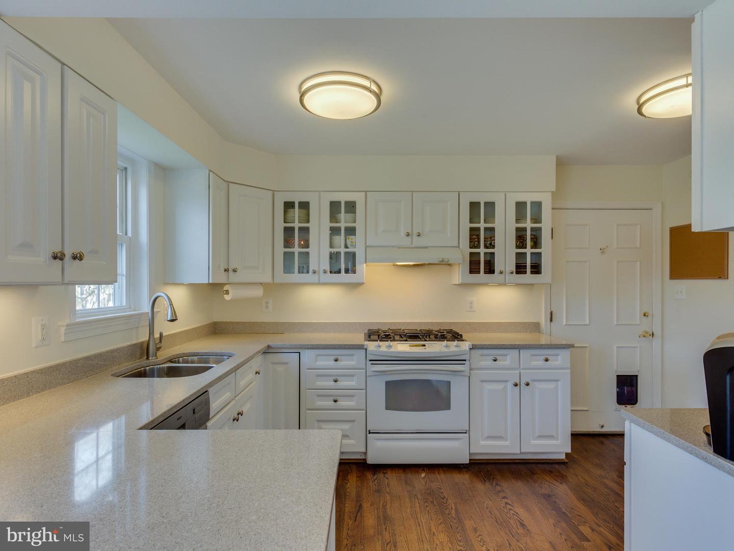 112 E JEFFERSON ST E, FALLS CHURCH, Virginia 22046, 5 Bedrooms Bedrooms, ,3 BathroomsBathrooms,Residential,For sale,112 E JEFFERSON ST E,VAFA2002940 MLS # VAFA2002940
